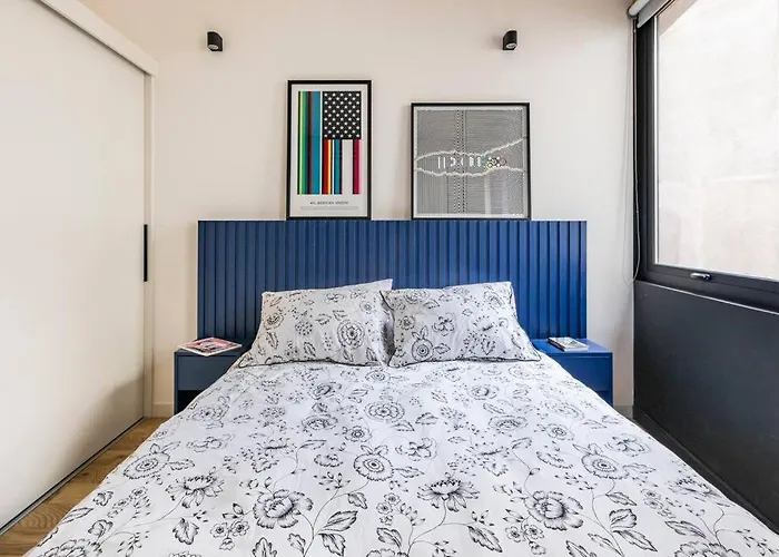 A Hip Modern Gem In El Centro! *